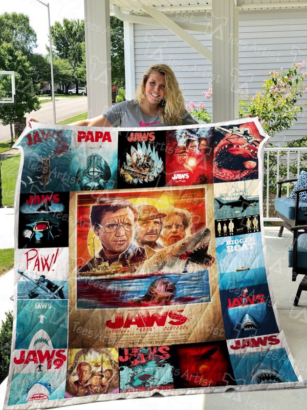 Jaws Quilt Blanket 0385